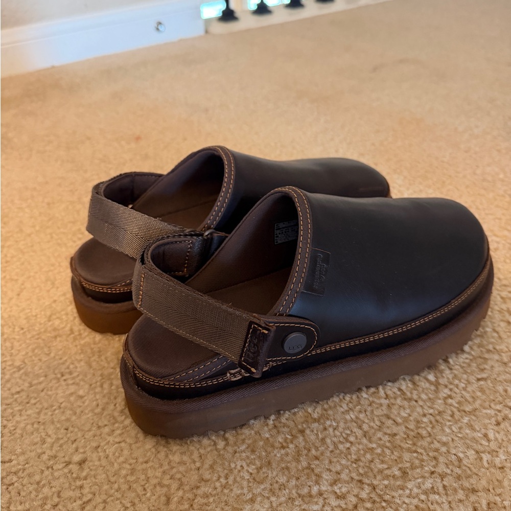 Women’s UGGs Goldenstar Clog Leather Regen - Size 8